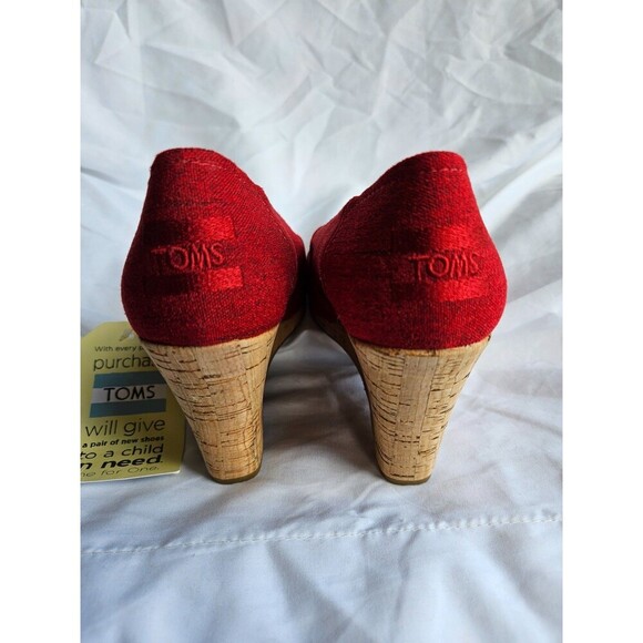 TOMS Women's Size 5 RED Classic Cork Wedge Heel Shoes Peep Toe Sandal NWOB - Picture 5 of 8
